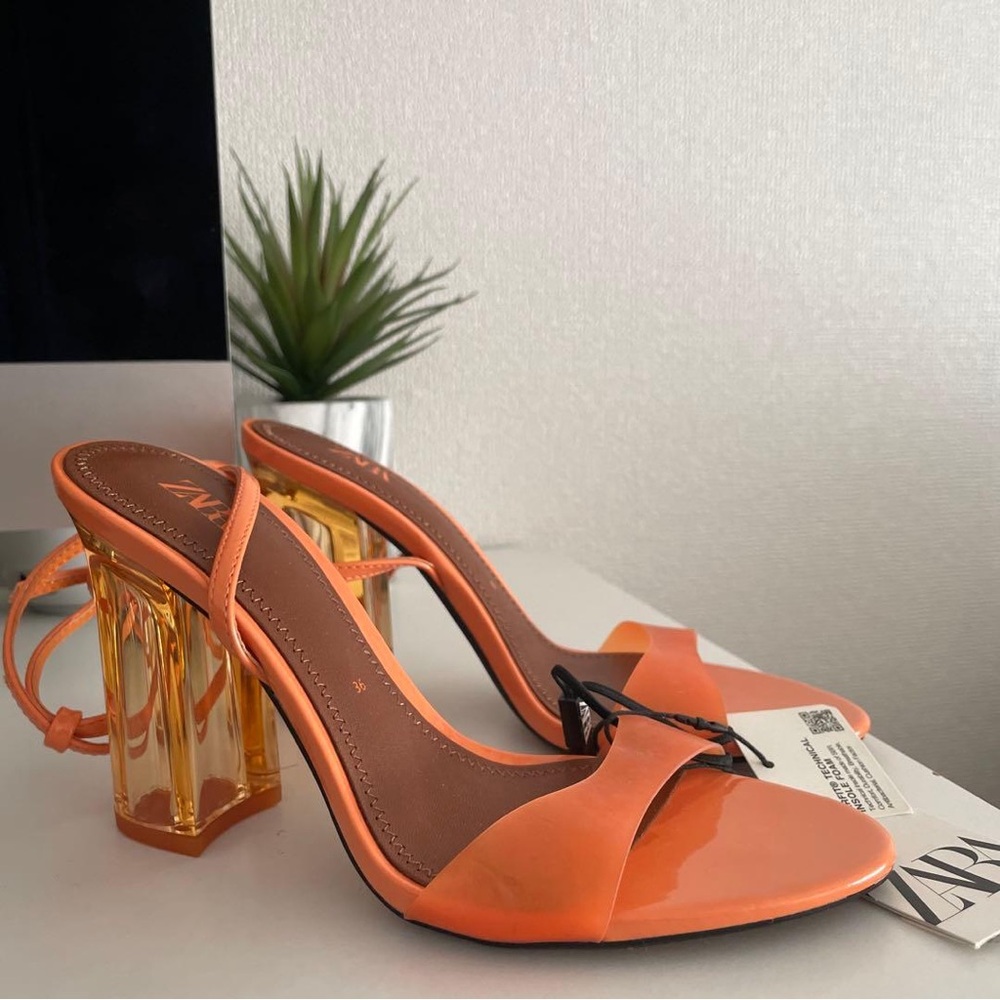 β¨SUMMER READY β¨ NWT Zara Neon Dreams Orange Strappy Heels Size 8 - Picture 2 of 7